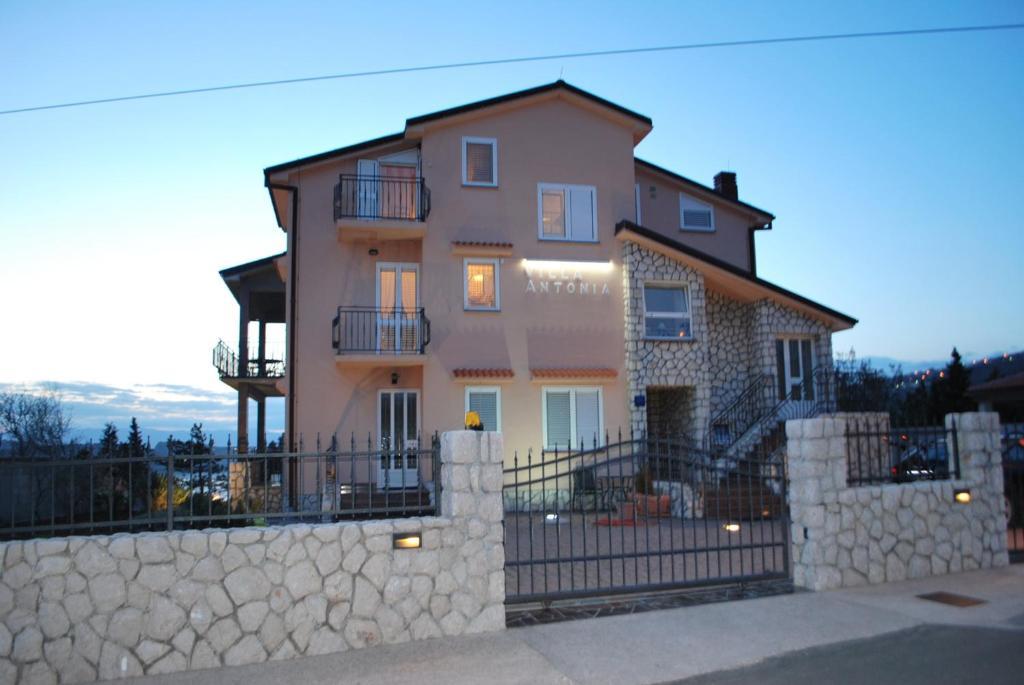 Apartments Villa Antonia Jadranovo Exteriér fotografie